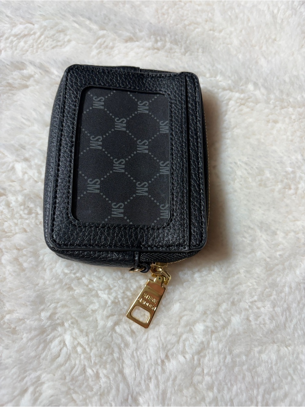 Steve Madden Black Card Wallet with Gold Zip Pull